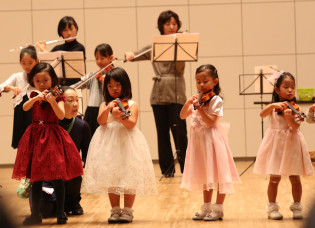 鎌倉アミ音楽教室 研究会の様子3