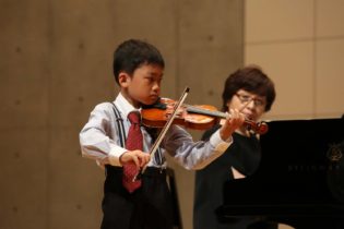 鎌倉アミ 小学生 ヴァイオリン